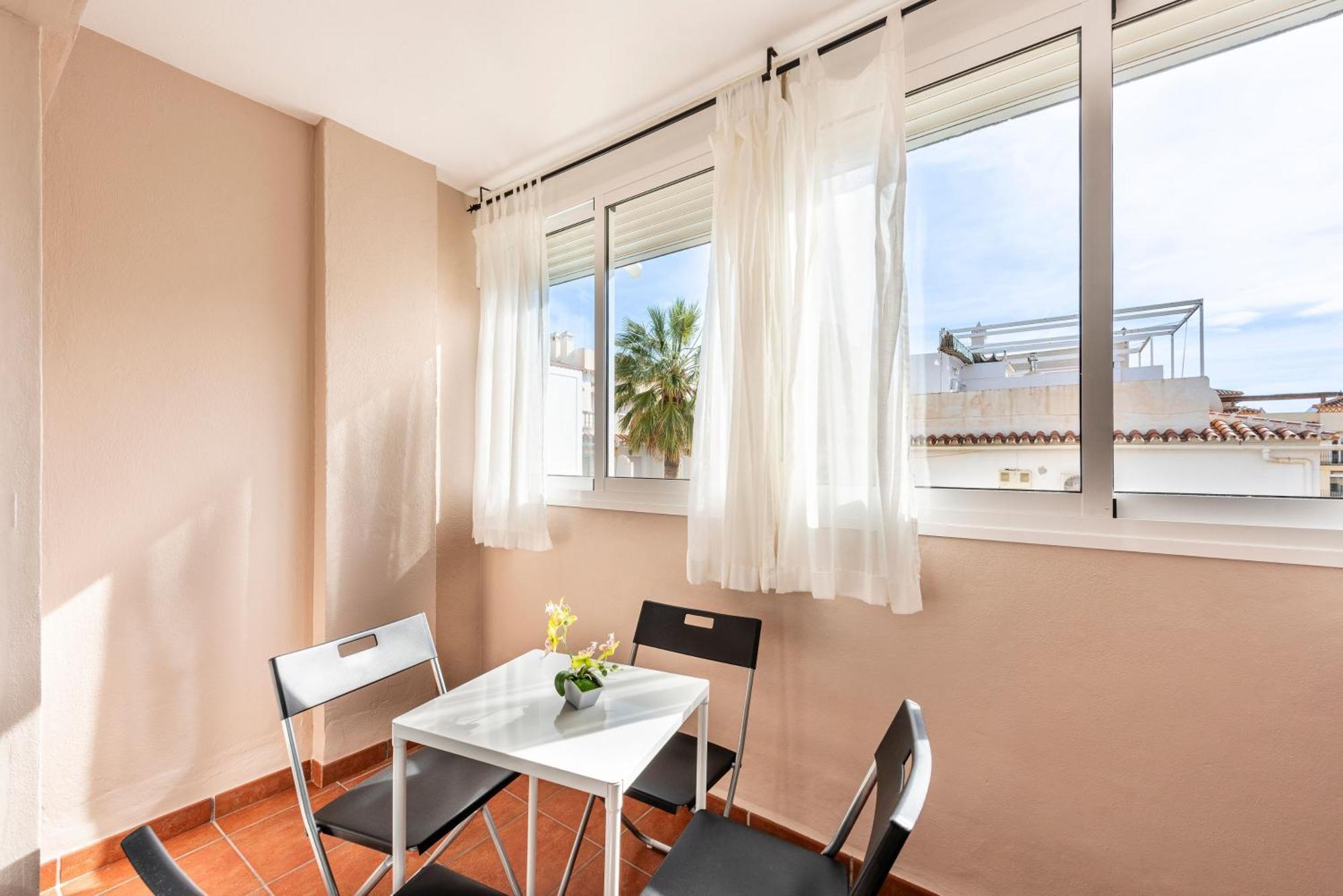 Nerja Centro, Playa Carabeo Apartment Luaran gambar